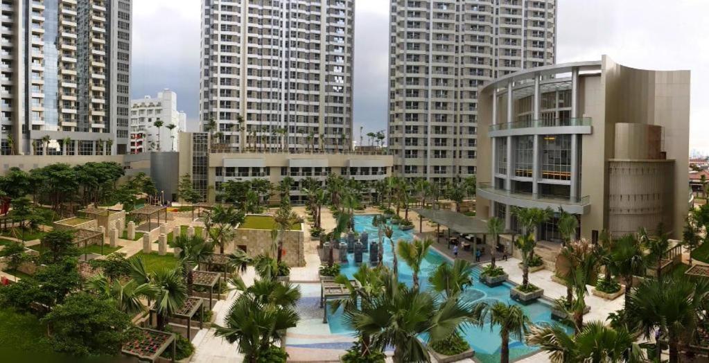 Homy 2 Bedroom Apartment Near Shopping Malls Giacarta Esterno foto